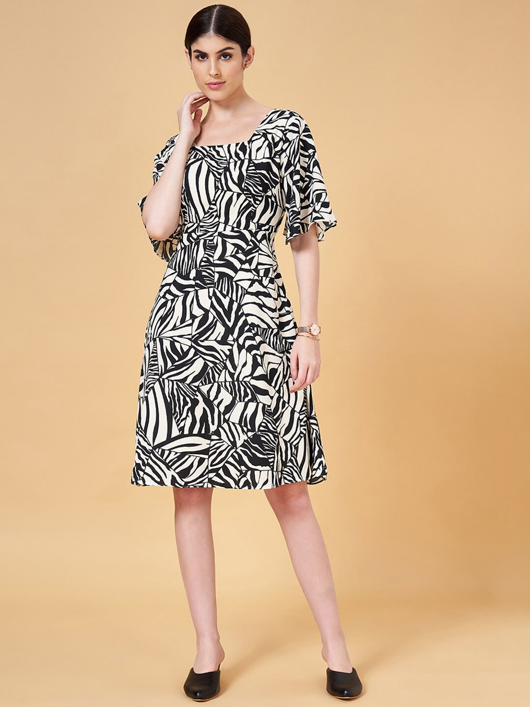 

Annabelle by Pantaloons Abstract Printed Flared Sleeve A-Line Dress, Off white