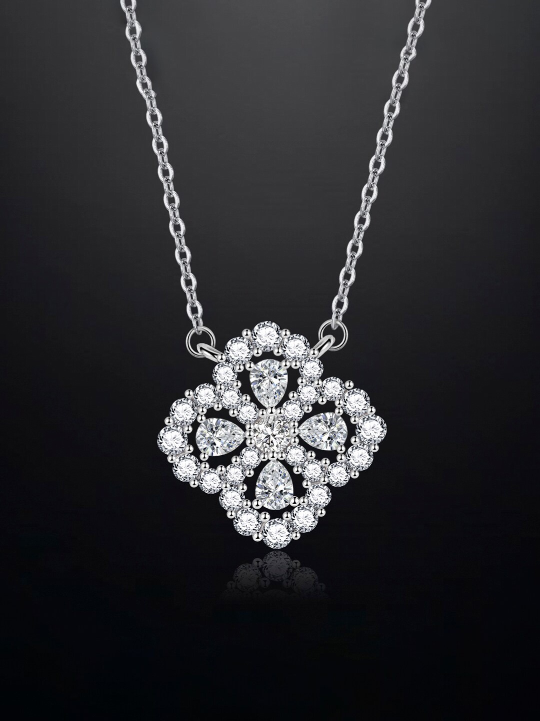 

Designs & You Brass Silver-Plated Chain