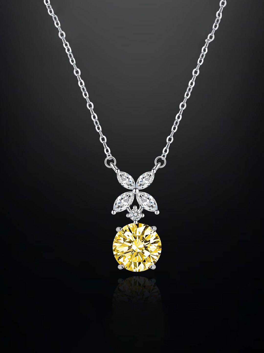

Designs & You Brass Silver-Plated Chain