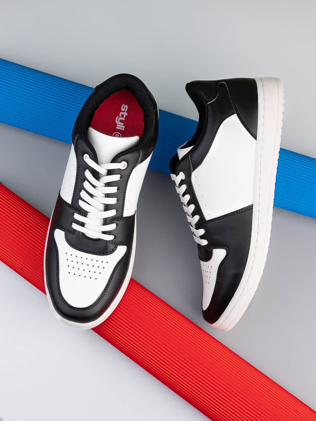 

Styli Men White & Black Colourblocked Panel Detail Perforated Low Top Sneakers