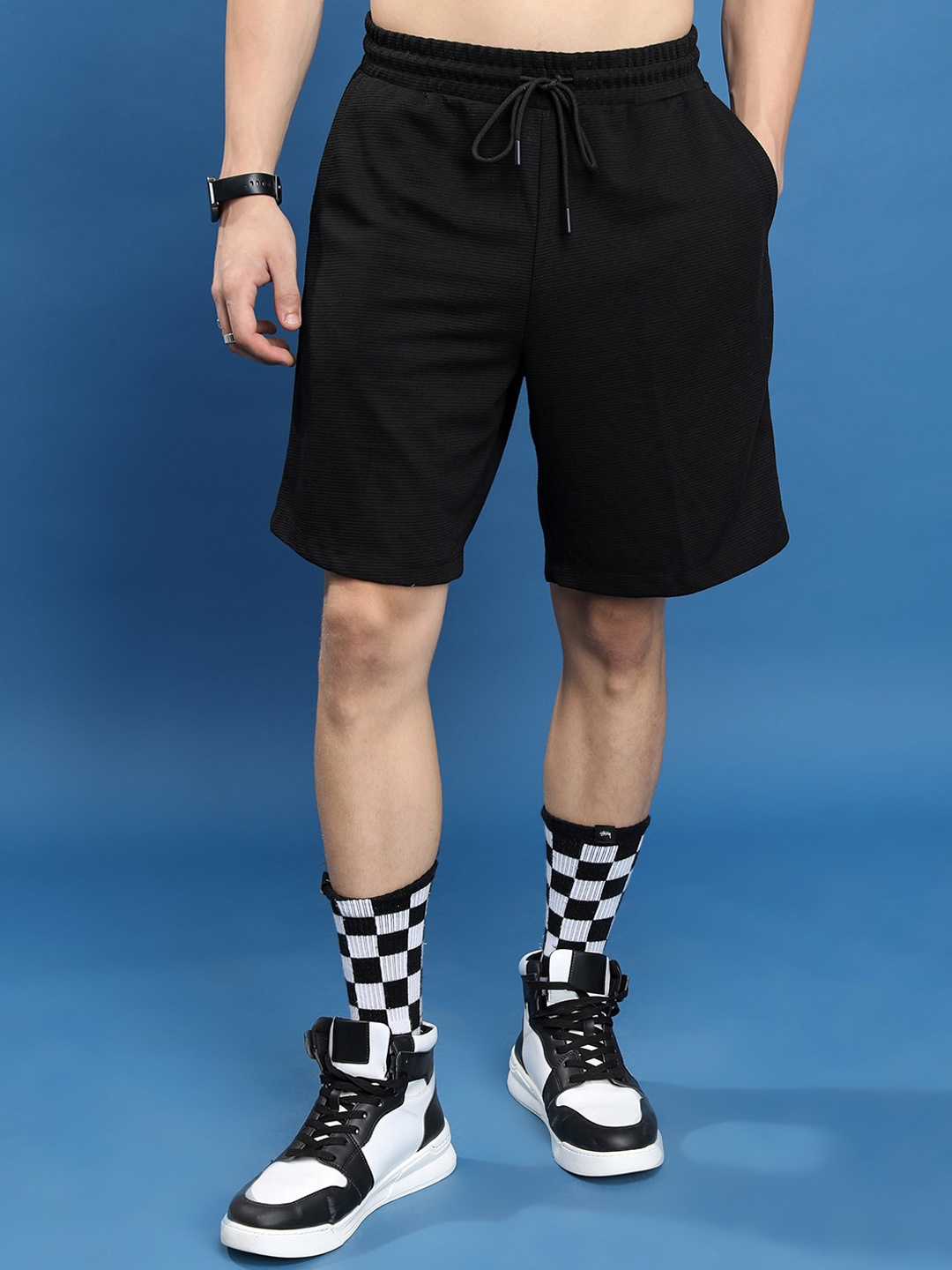 

KETCH Men Mid-Rise Popcorn Structured Shorts, Black