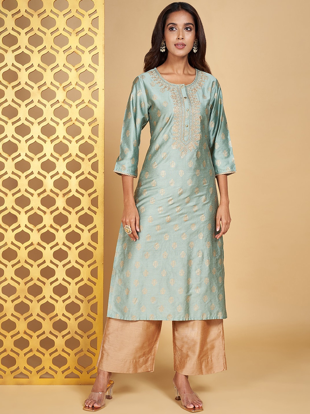 

RANGMANCH BY PANTALOONS Floral Printed Thread Work Kurta With Palazzos, Sea green