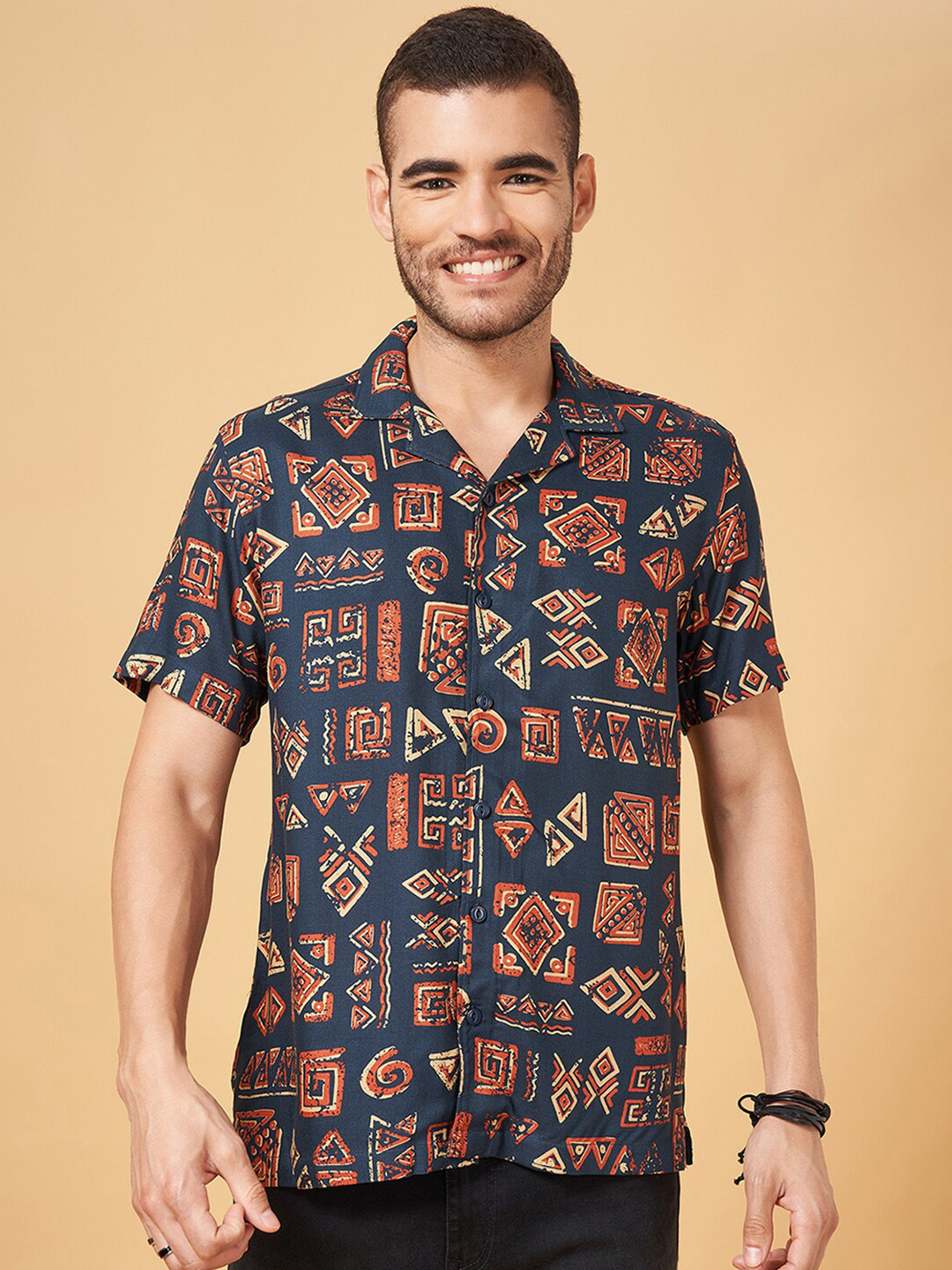

People Slim Fit Geometric Printed Cuban Collar Short Sleeves Casual Shirt, Navy blue