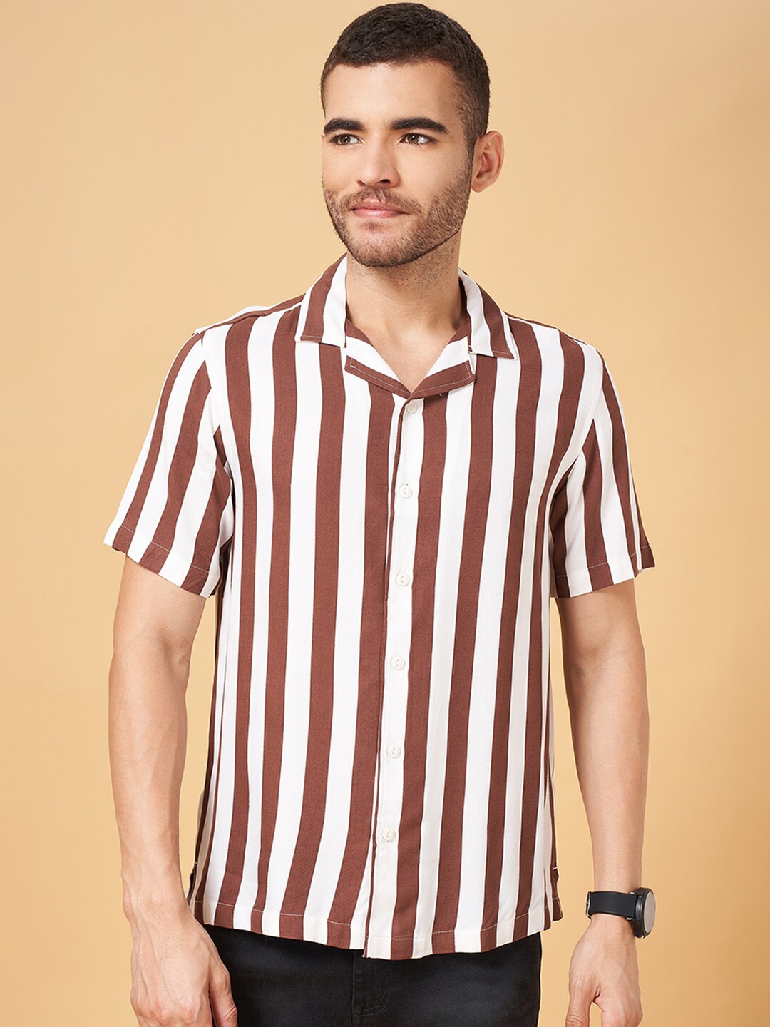 

People Slim Fit Striped Printed Cuban Collar Short Sleeves Casual Shirt, Brown