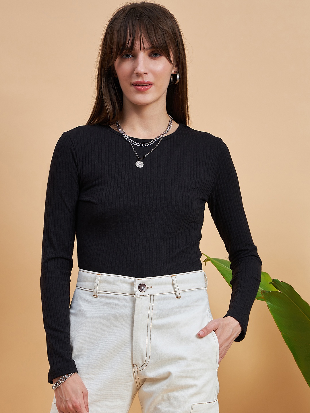 

MINT STREET Ribbed Fitted Top, Black