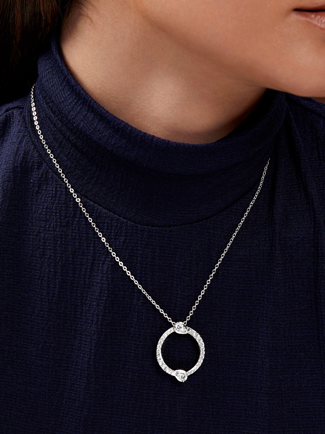 

MINUTIAE Silver-Plated Crystal Studded Necklace