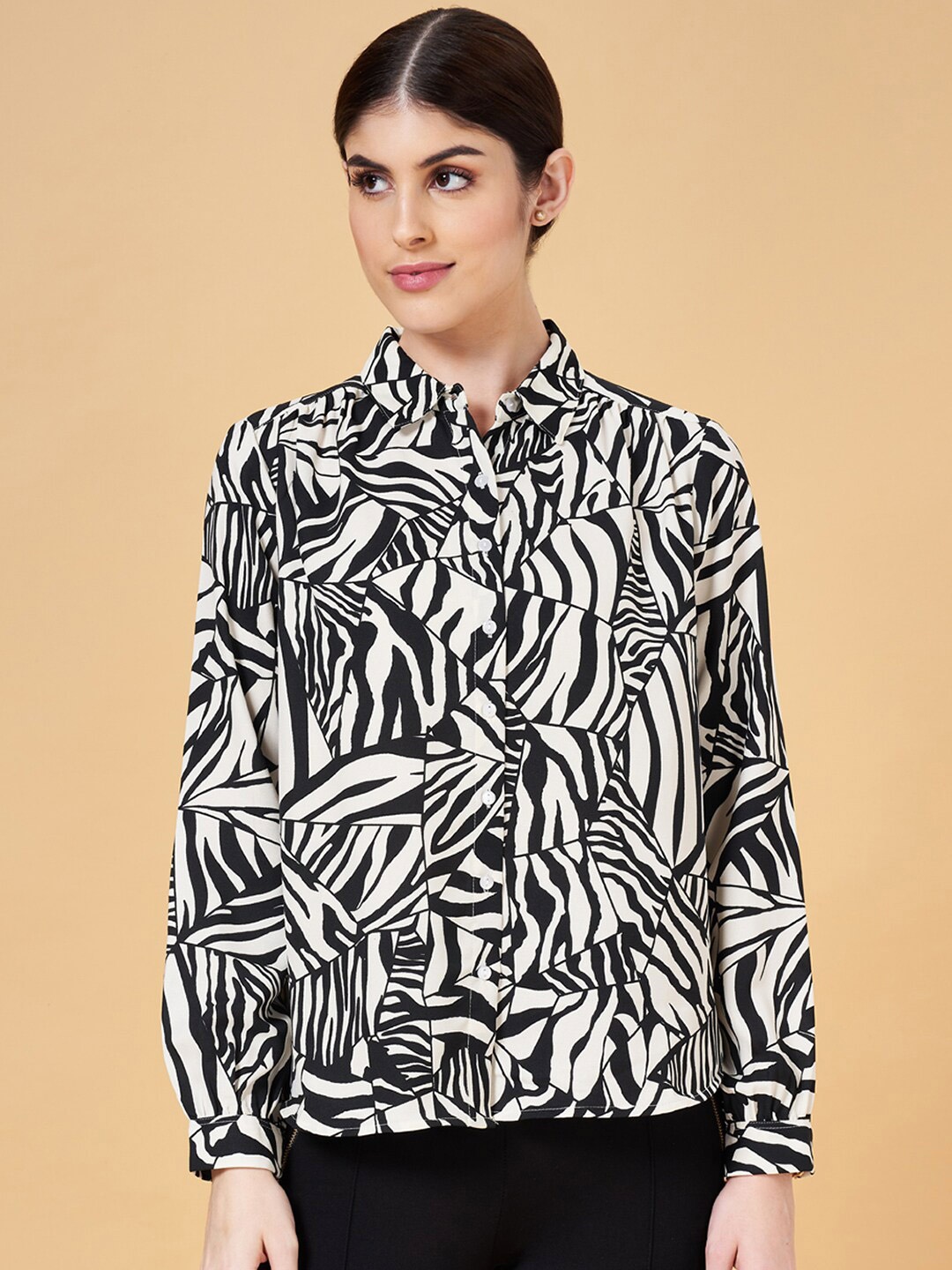 

Annabelle by Pantaloons Printed Shirt Style Top, Off white