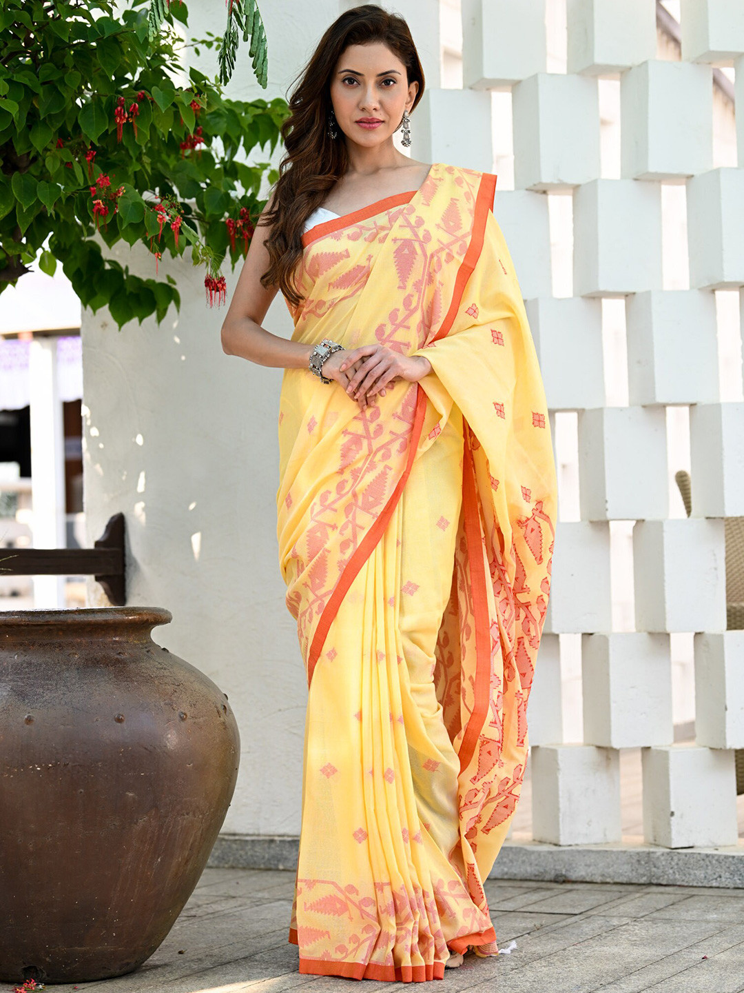 

BEATITUDE Ethnic Motifs Printed Pure Cotton Jamdani Saree, Yellow
