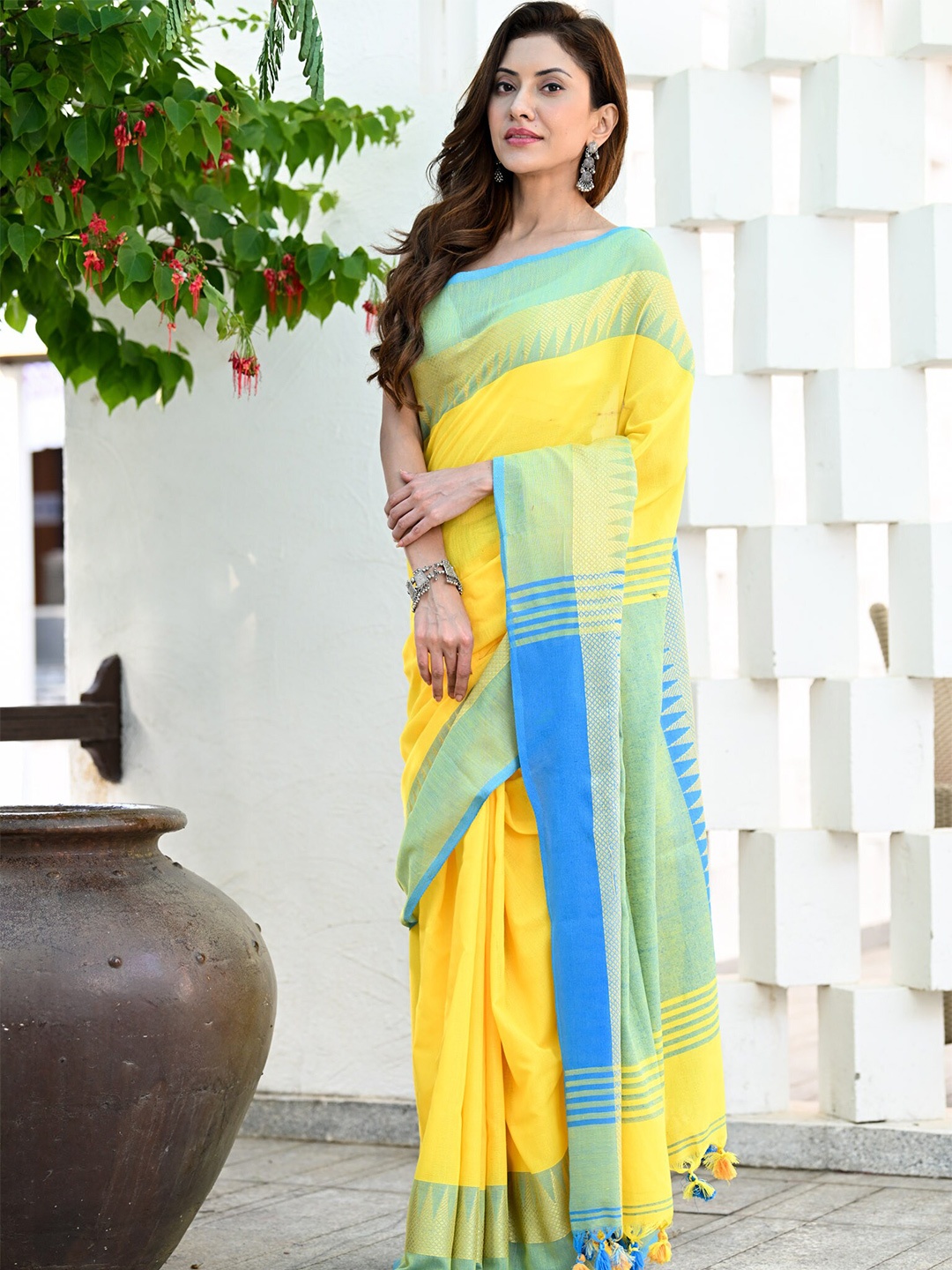 

BEATITUDE Pure Cotton Saree, Yellow