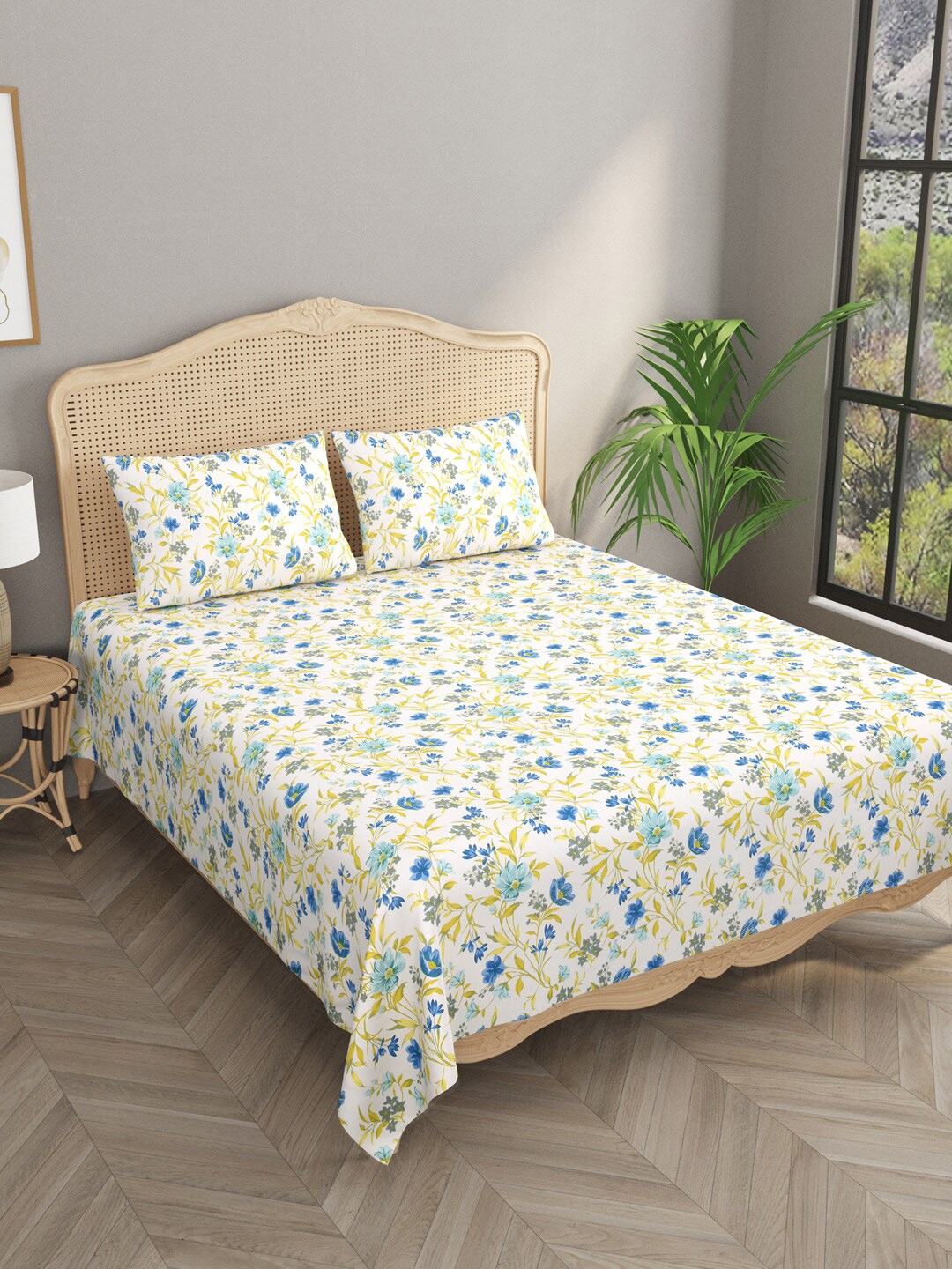 

Gulaab Jaipur White & Blue Floral Cotton 700 TC King Bedsheet With 2 Pillow Covers