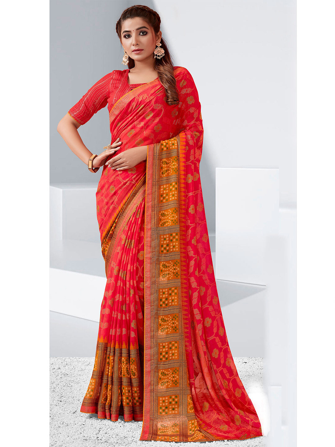 

SANSKAR Floral Printed Saree, Red