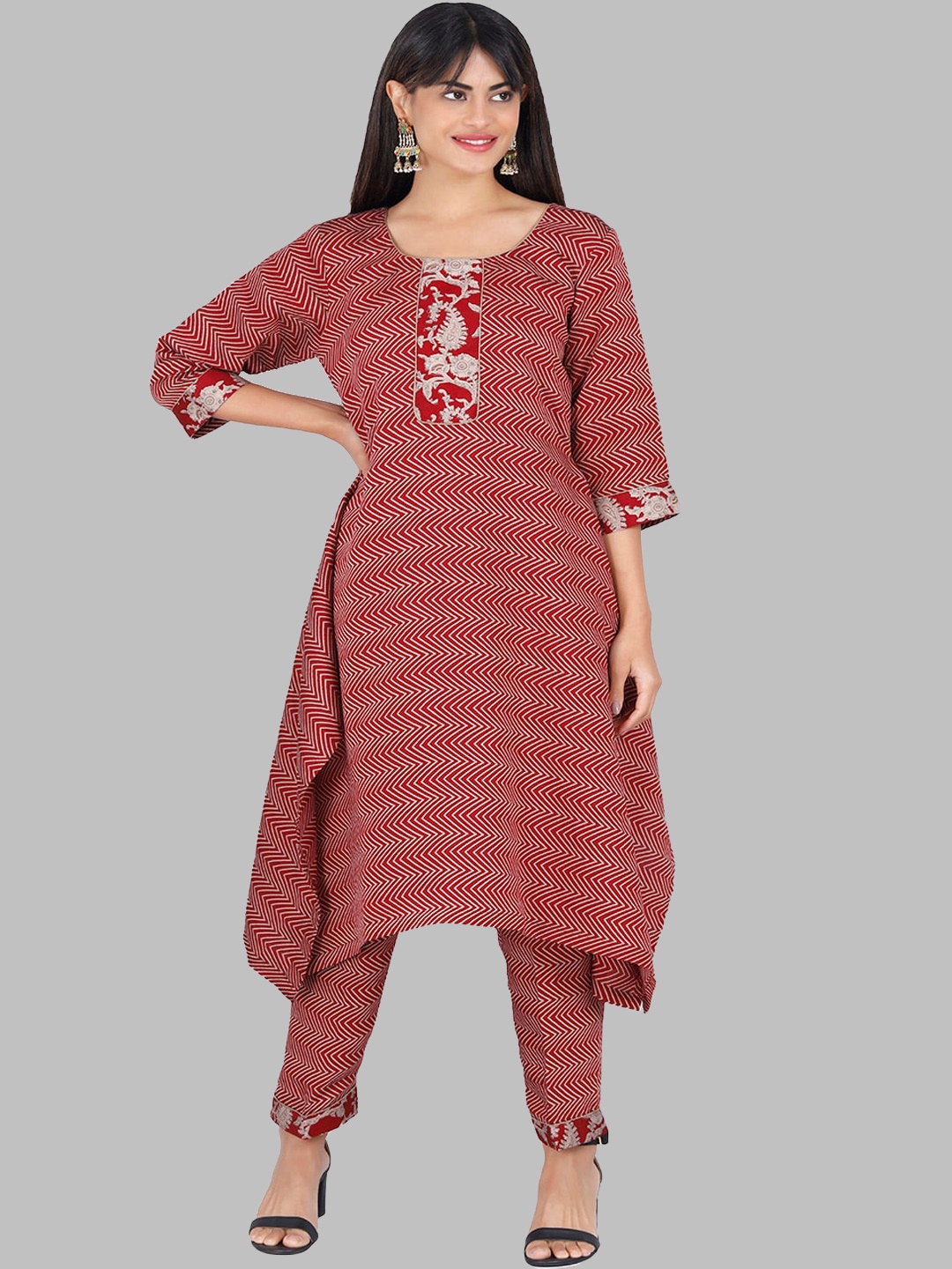 

MILU MADAN Chevron Printed A-Line Kurta with Trousers, Maroon