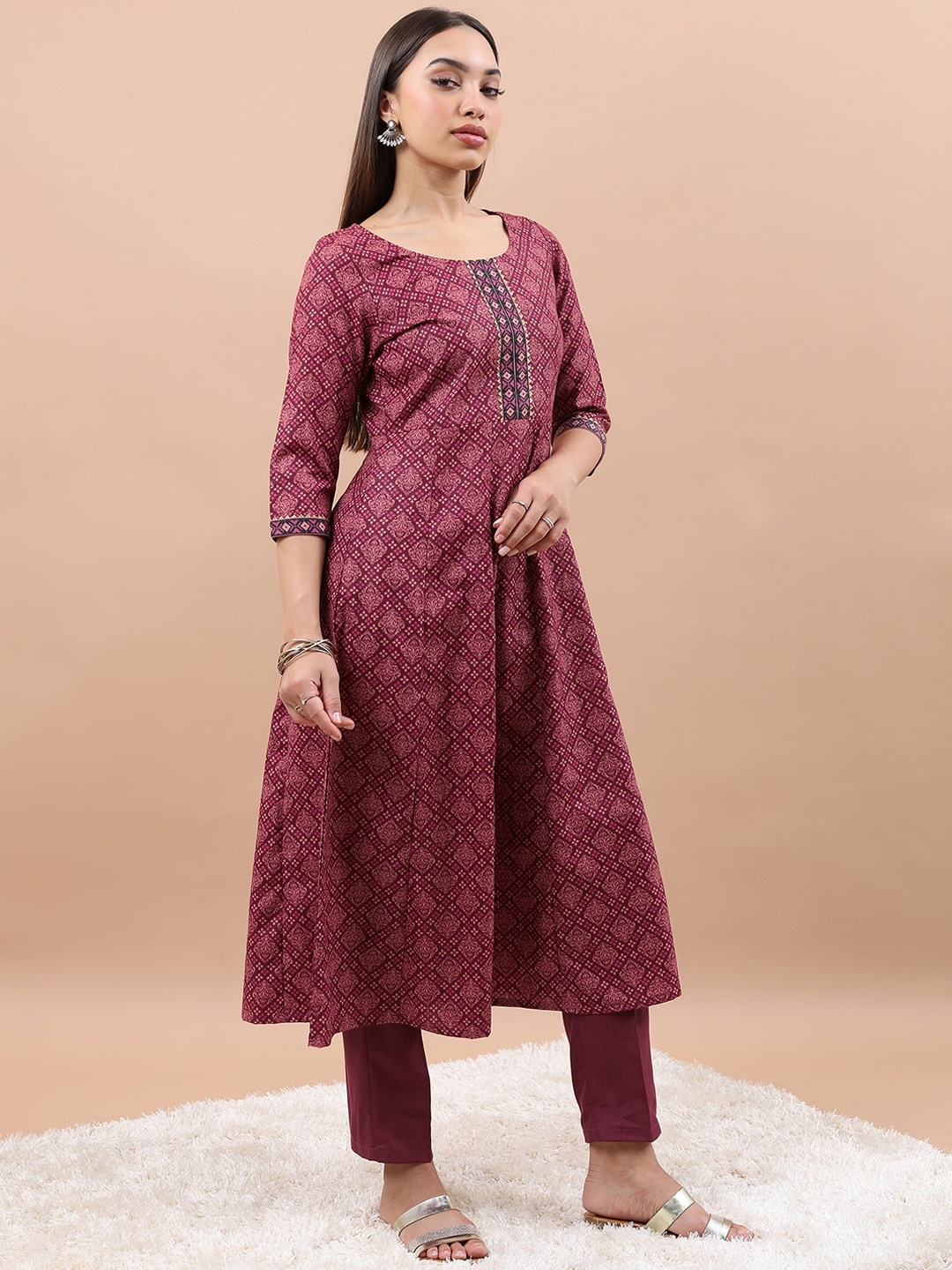 

KETCH Ethnic Motifs Printed Regular Kurta With Trousers & Dupatta, Maroon
