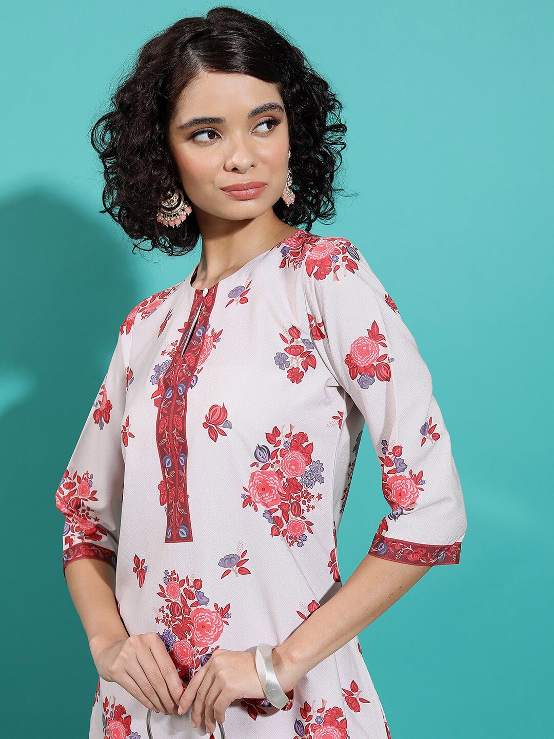 

KETCH Floral Printed Keyhole Neck Straight Kurta, Beige
