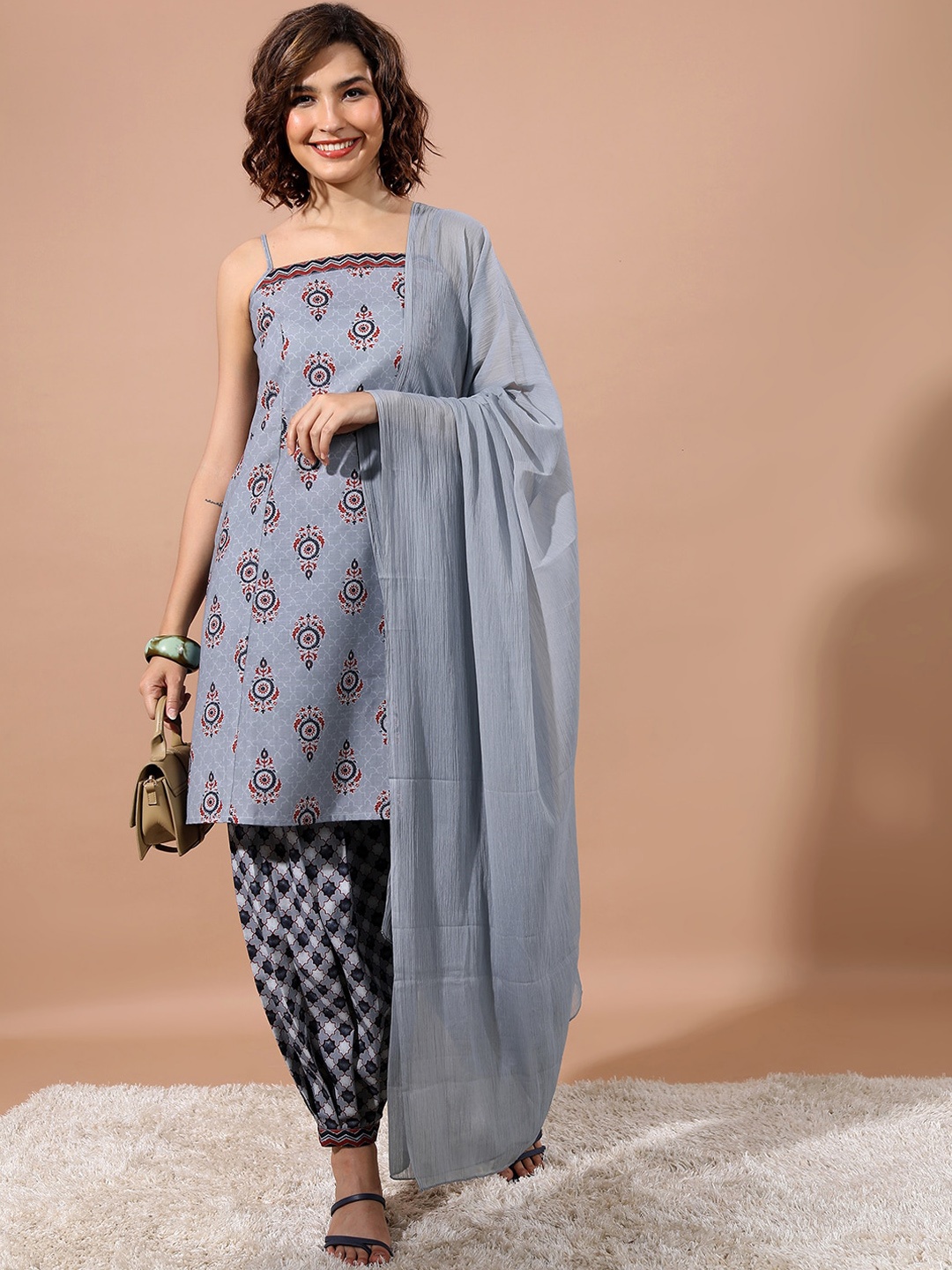 

KETCH Ethnic Motifs Printed Straight Kurta With Salwar & Dupatta, Grey