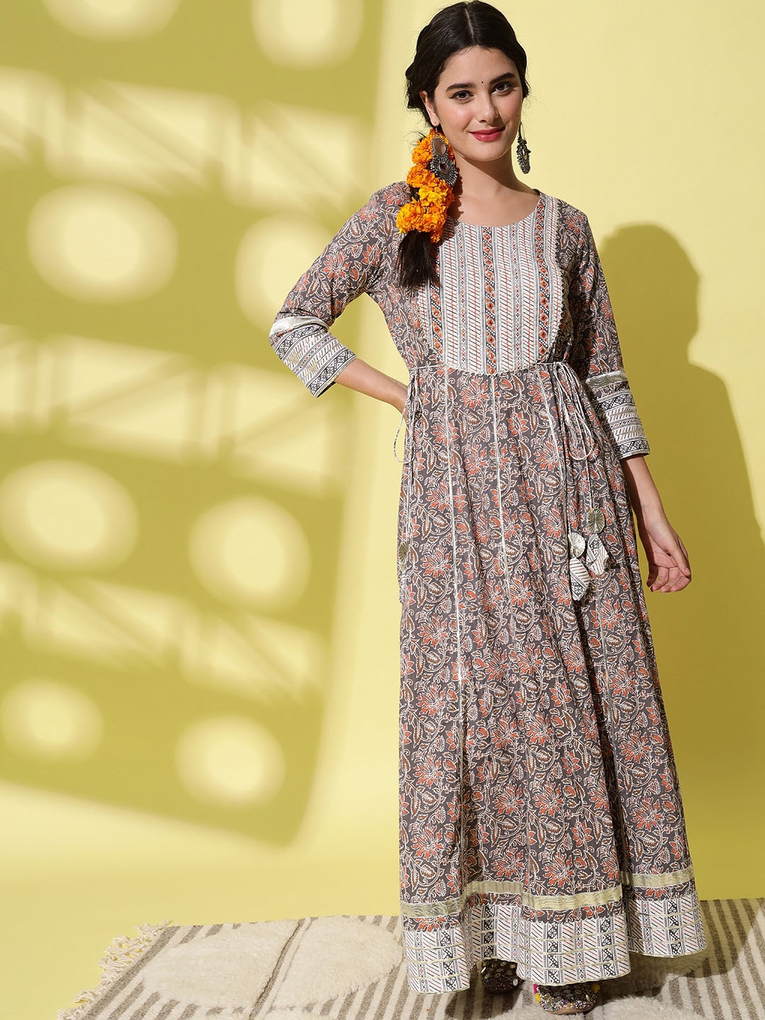 

AAYUMI Floral Printed Pure Cotton Anarkali Kurta, Grey