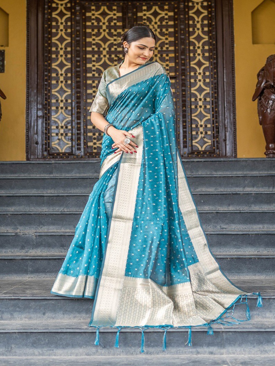 

INsthah Ethnic Motifs Woven Design Zari Organza Banarasi Saree, Blue