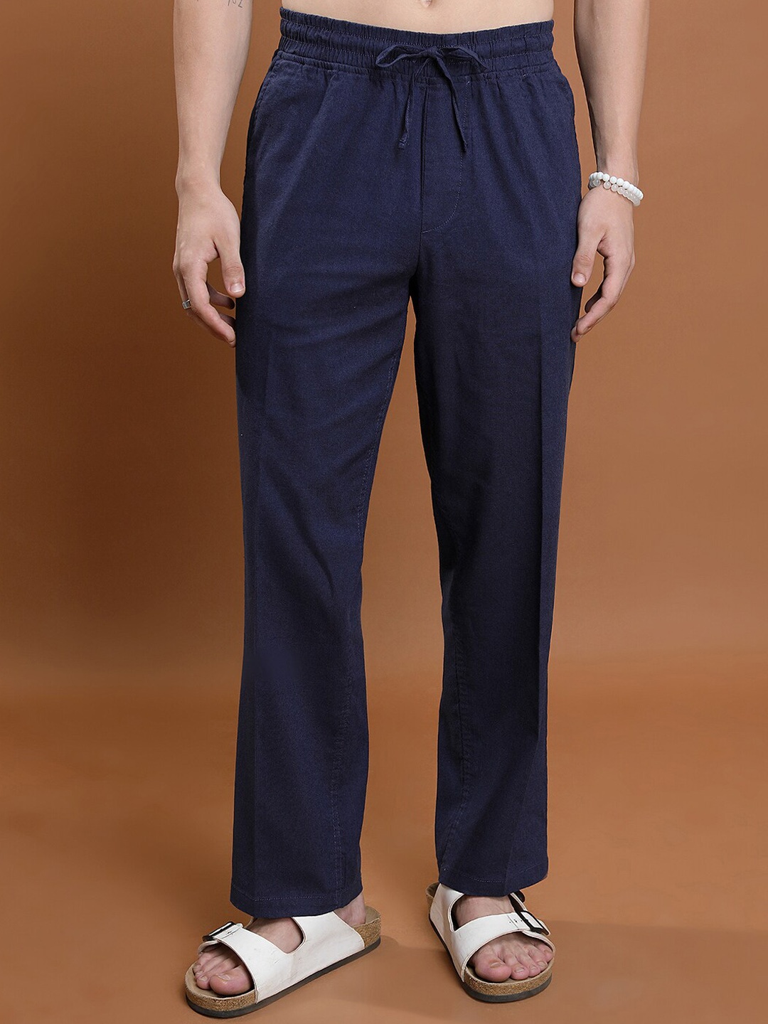 

HIGHLANDER Men Mid-Rise Clean Look No Fade Cotton Jeans, Blue