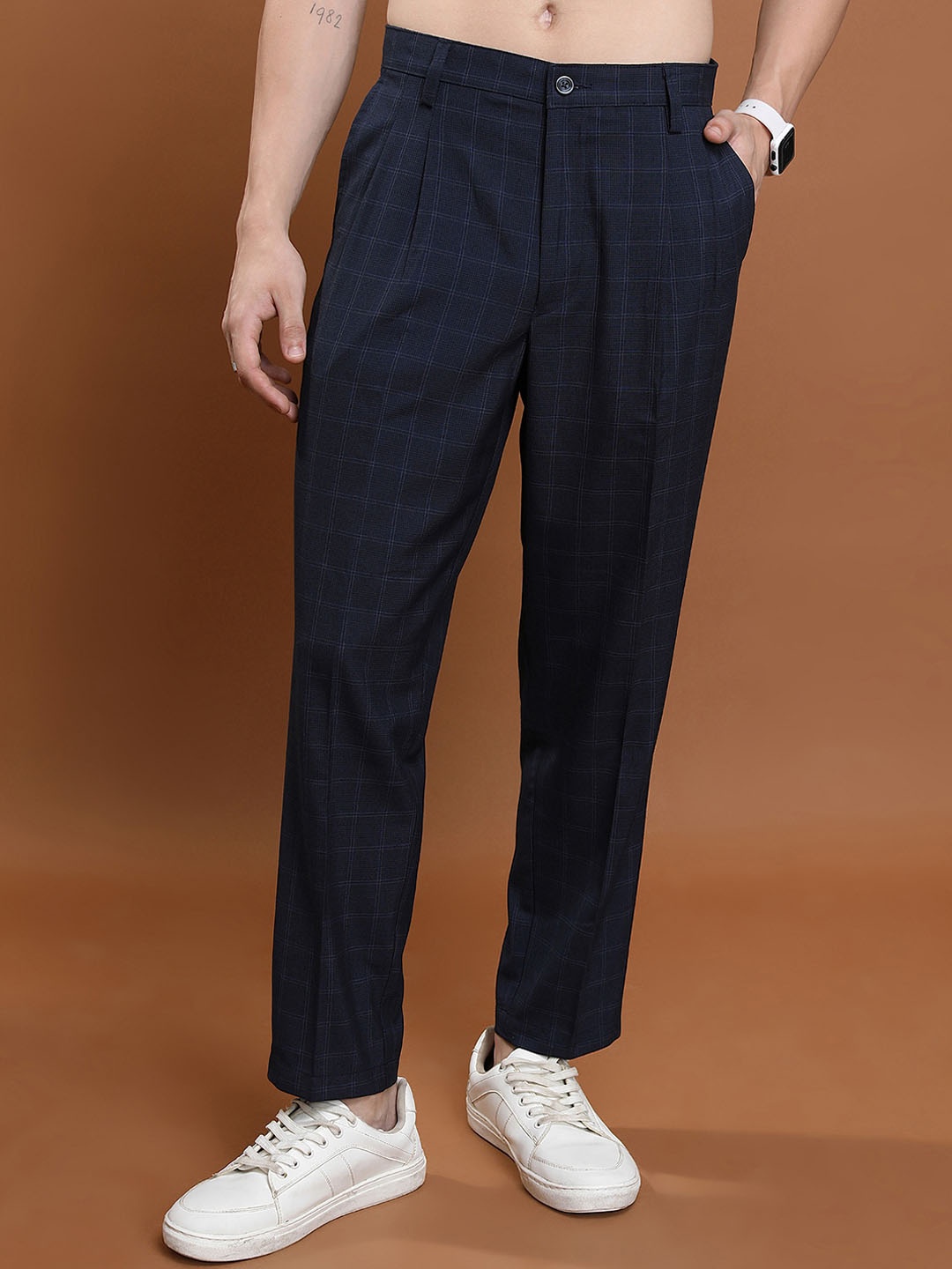 

HIGHLANDER Men Checked Regular Trousers, Navy blue