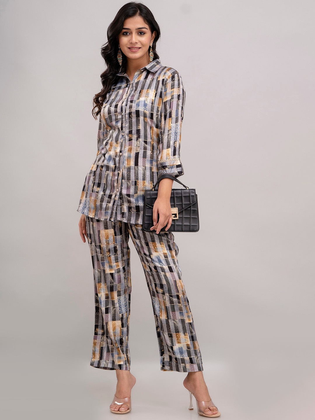 

Charu Printed Shirt With Trousers, Grey