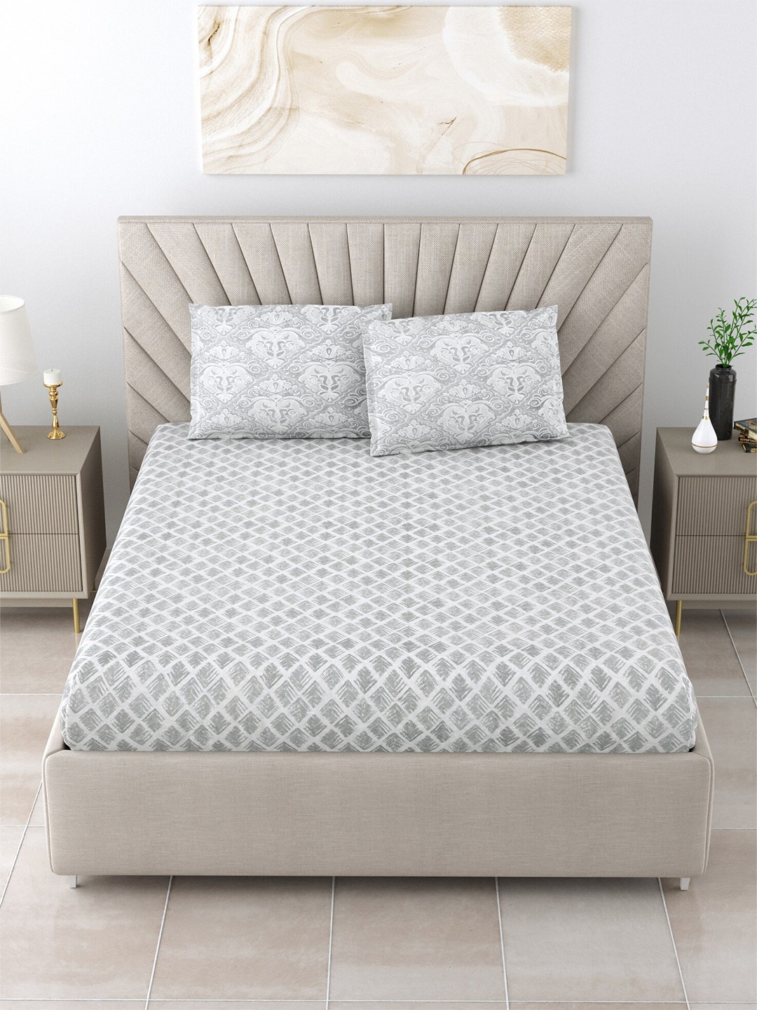 

Salona Bichona Grey & White Floral Pure Cotton 180 TC King Bedsheet With 2 Pillow Covers