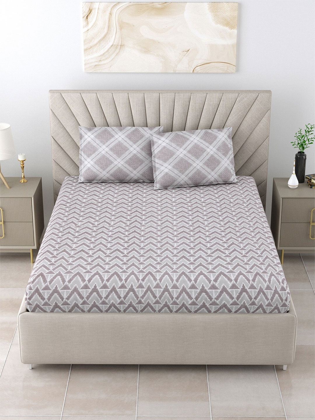 

Salona Bichona Grey & White Geometric Pure Cotton 180 TC Queen Bedsheet & 2 Pillow Covers