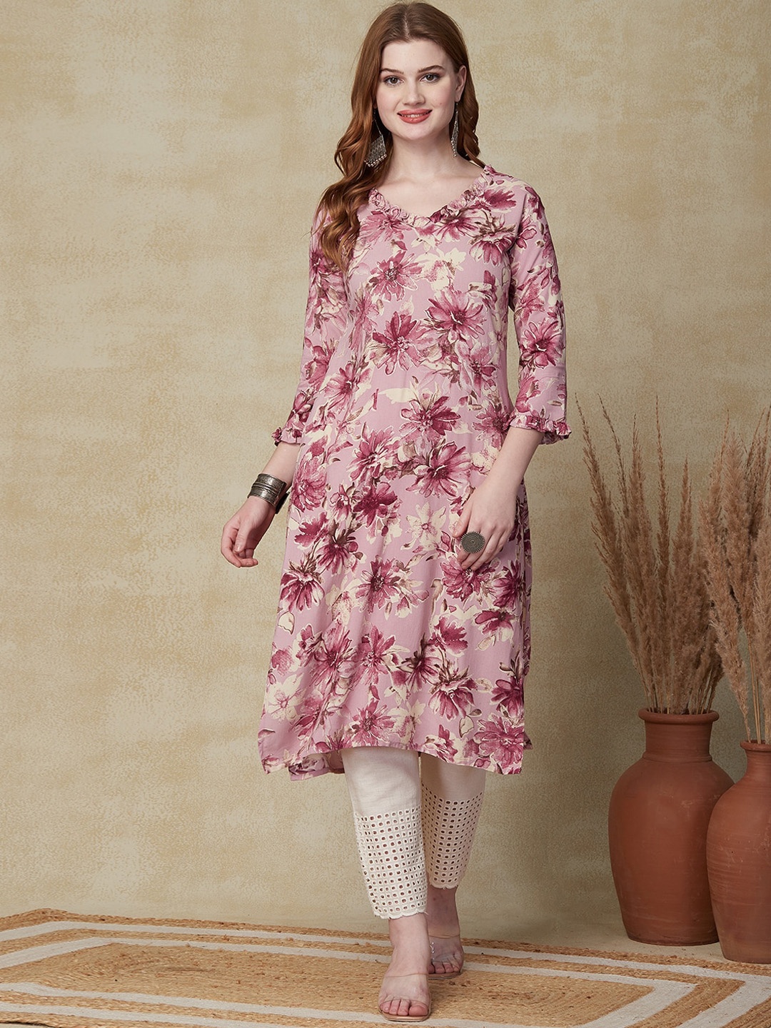 

FASHOR Floral Printed V-Neck A-Line Kurta, Lavender