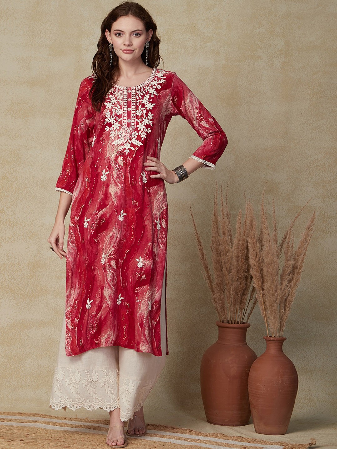 

FASHOR Floral Printed Thread Work Straight Kurta, Red