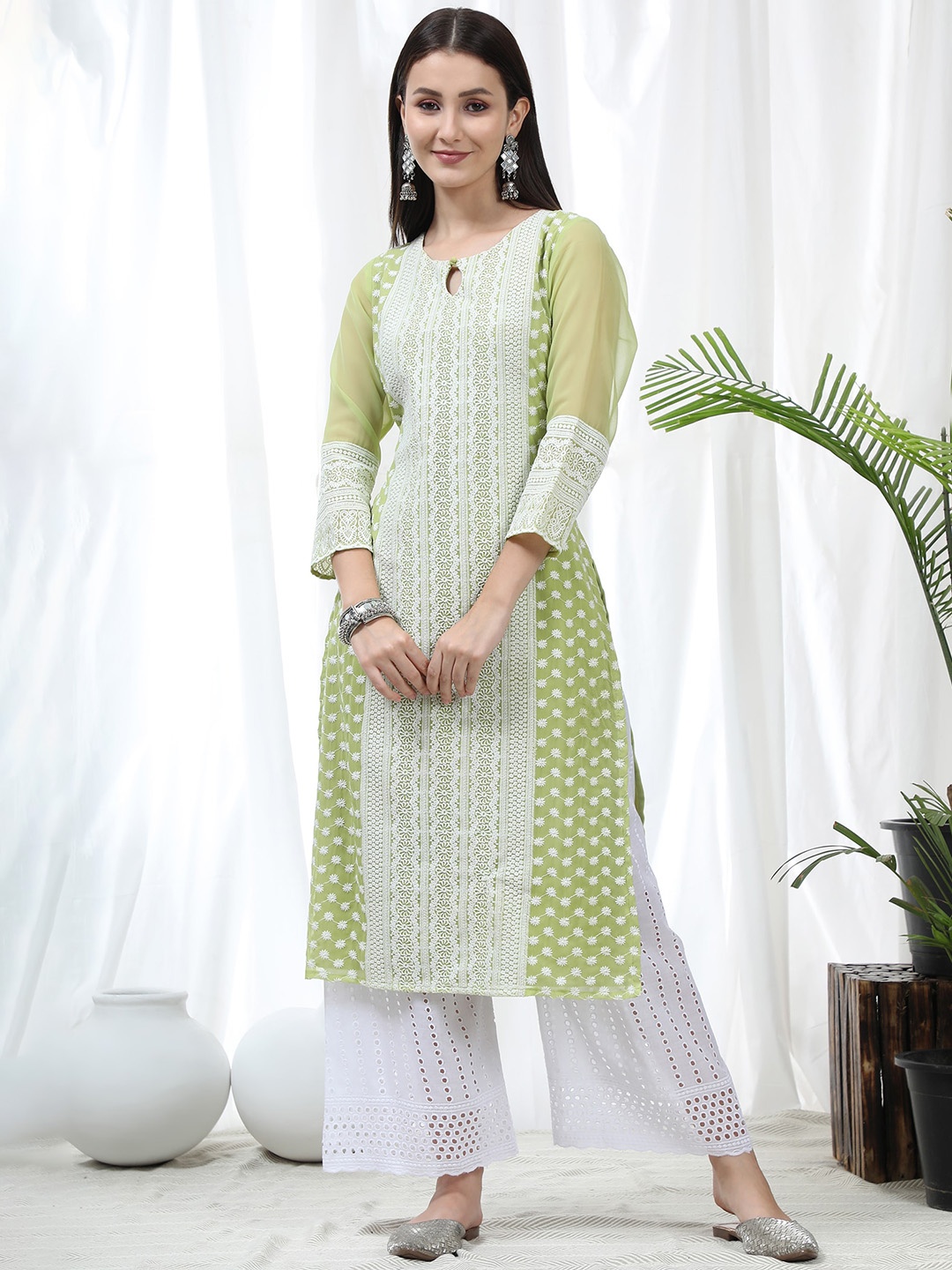 

BLACK SCISSOR Ethnic Motifs Embroidered Georgette Regular Kurta, Green