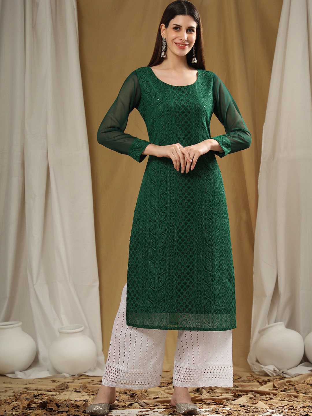 

BLACK SCISSOR Ethnic Motifs Embroidered Chikankari Kurta, Green