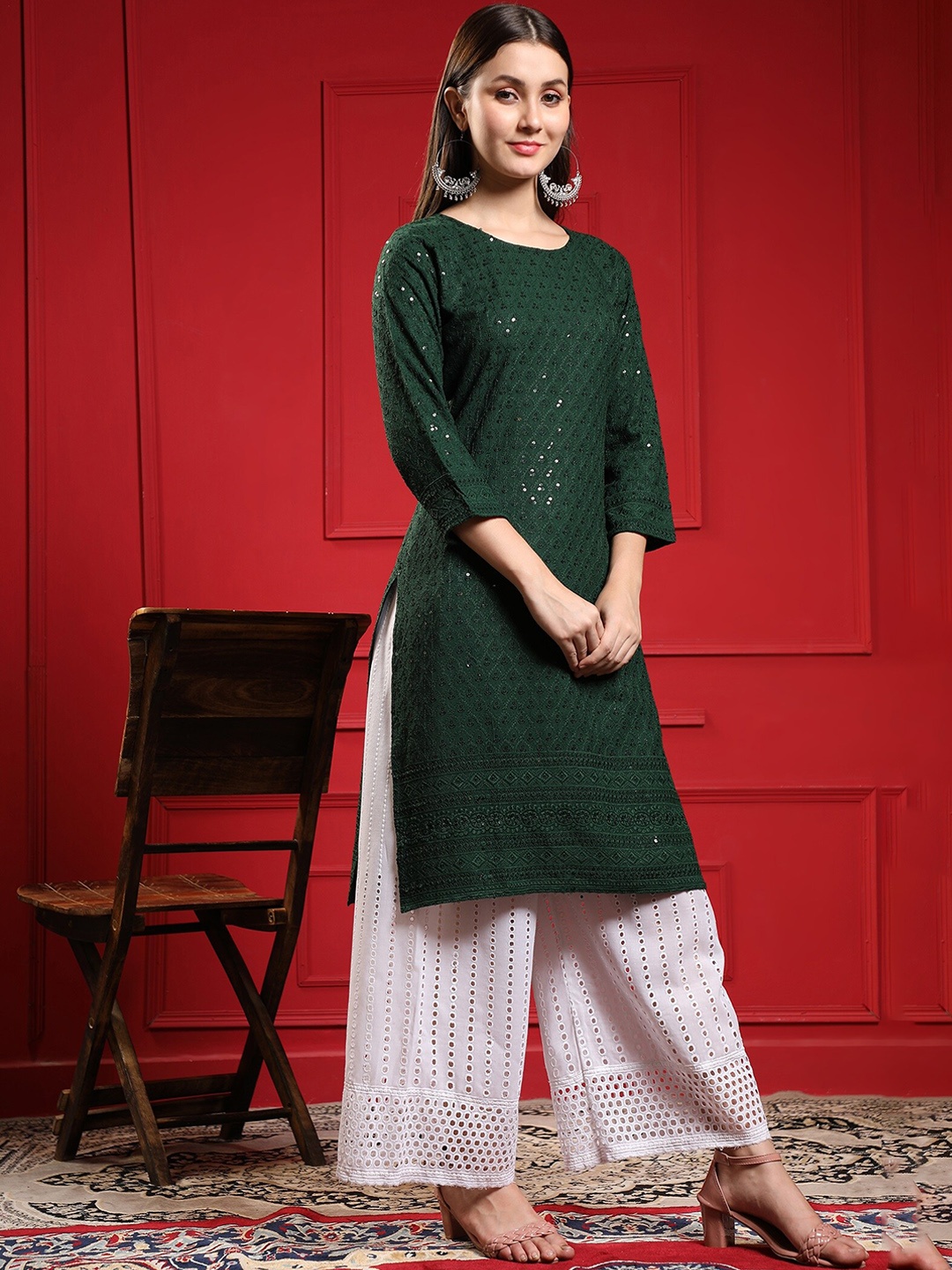 

BLACK SCISSOR Floral Embroidered Keyhole Neck Chikankari Georgette Kurta, Green