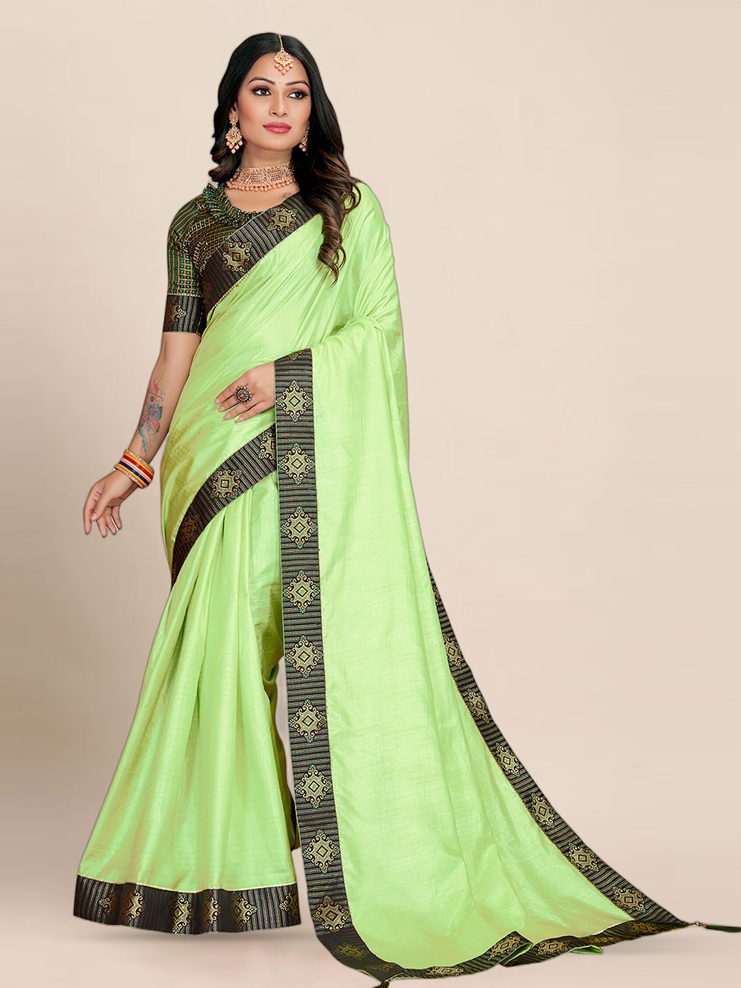 

Anjaneya Sarees Woven Design Border Detail Saree, Green