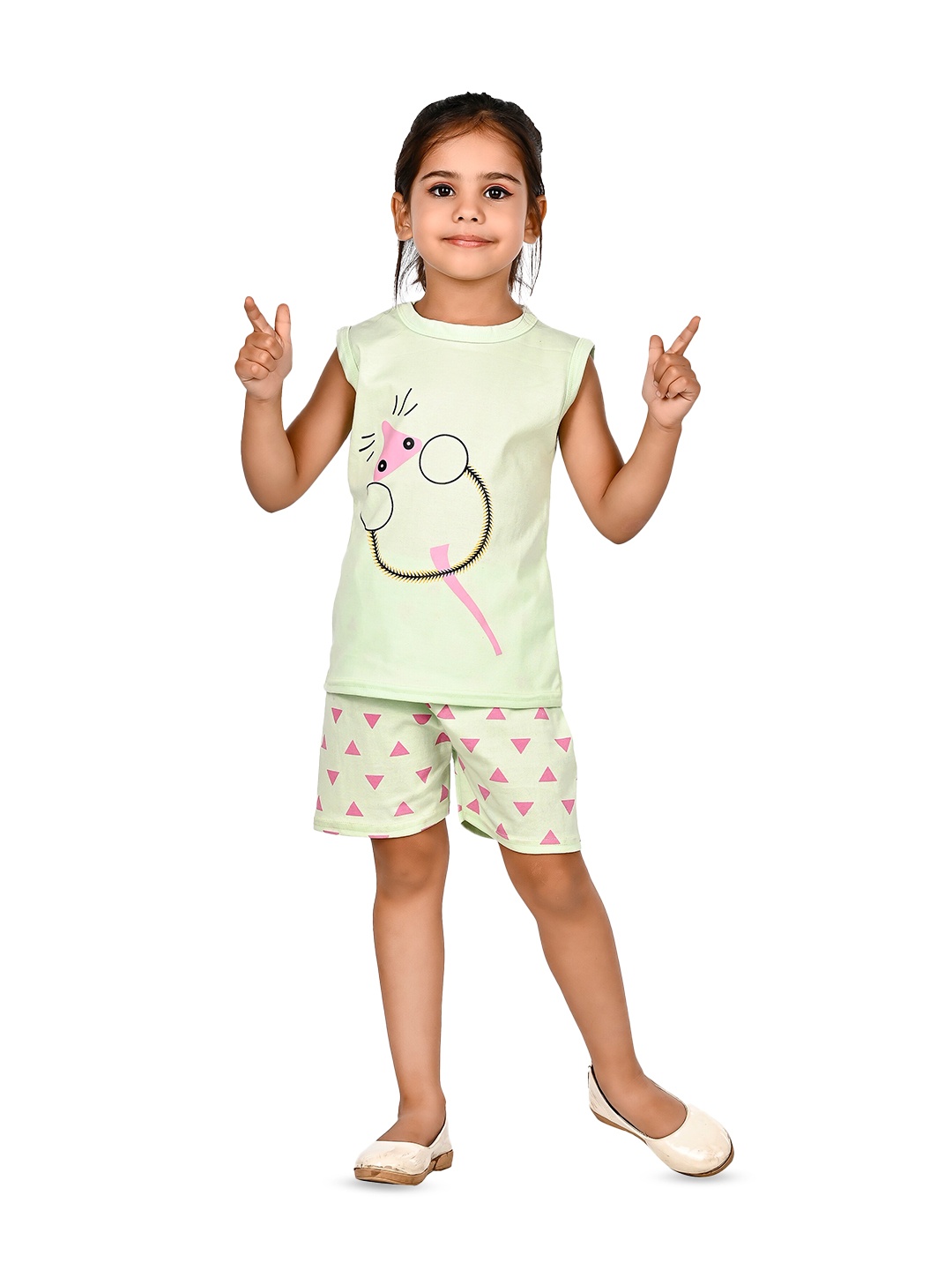 

BAESD Girls Graphic Printed T-shirt with Shorts, Green
