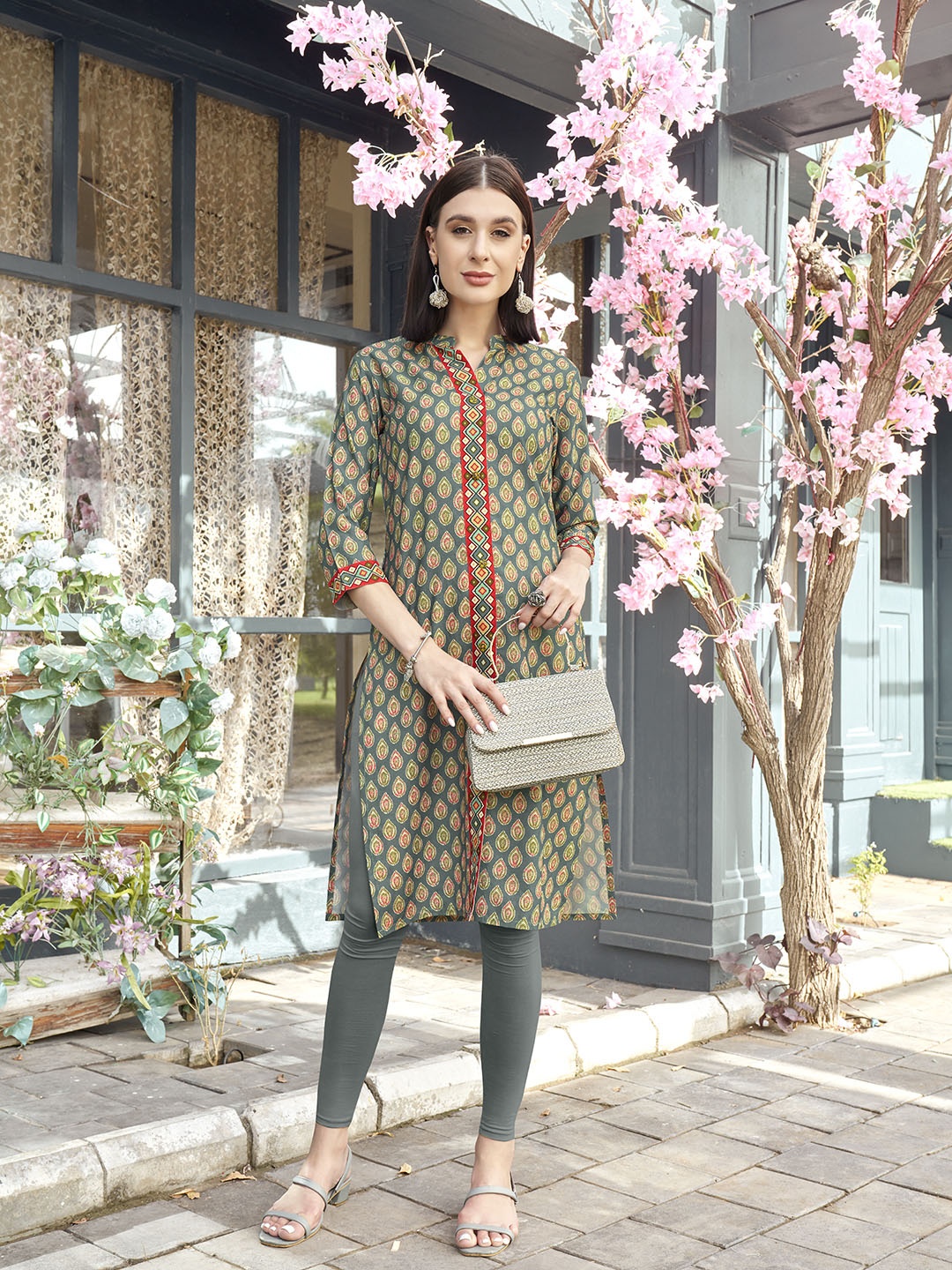 

Anouk Ethnic Motifs Printed Mandarin Collar Cotton Straight Kurta, Olive