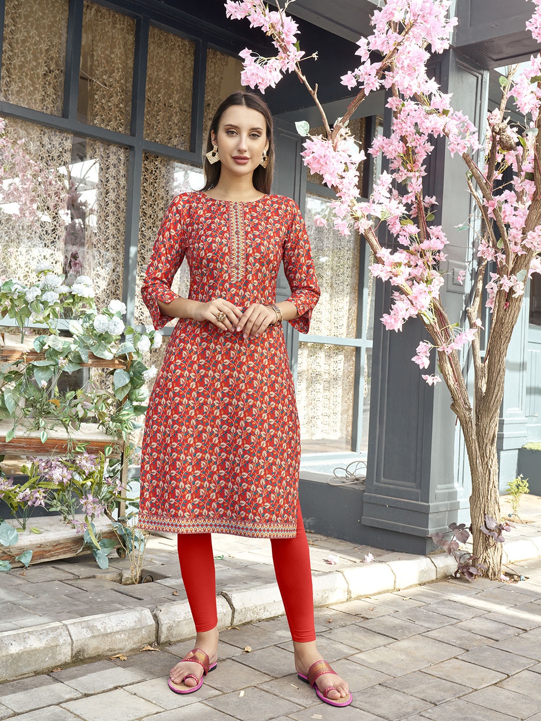 

Anouk Floral Printed Round Neck Cotton Straight Kurta, Red