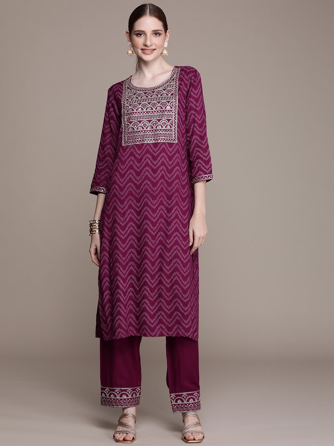 

Anouk Chevron Printed Sequinned Regular Kurta with Trousers, Burgundy