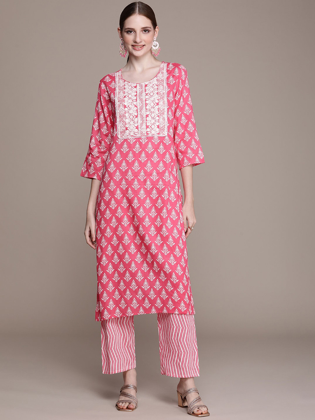 

Anouk Floral Printed Thread Work Kurta with Trousers, Pink