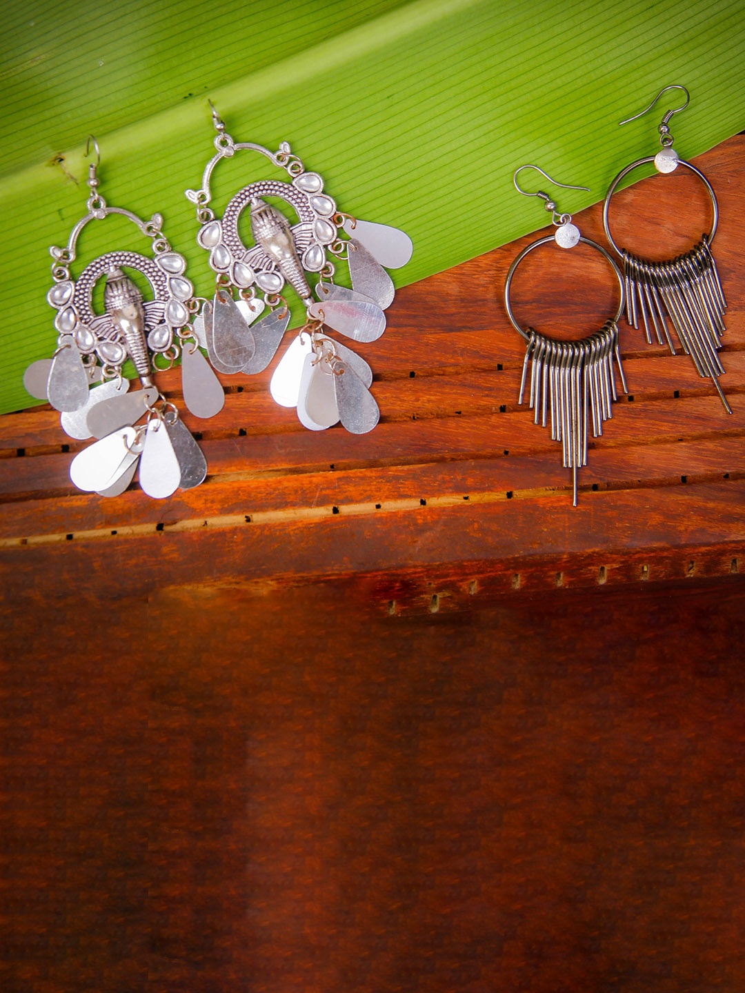

Rang Gali Set Of 2 Silver-Plated Contemporary Drop Earrings