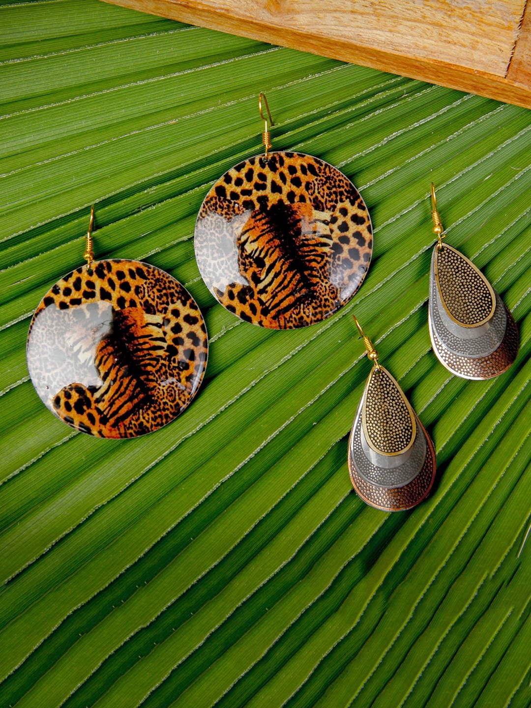 

Rang Gali Set Of 2 Silver-Plated Sterling Silver Contemporary Drop Earrings, Gold