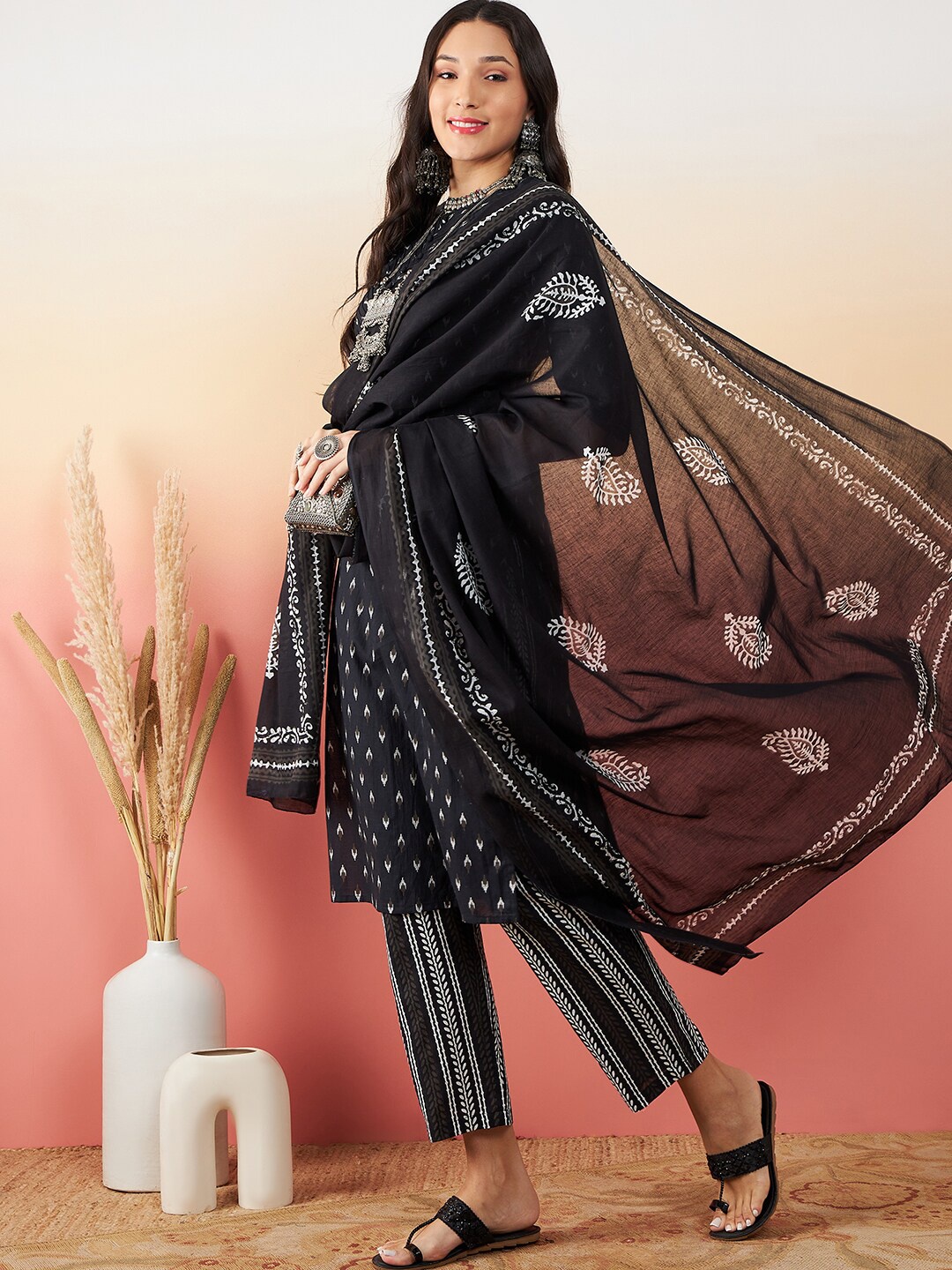 

Sangria Geometric Printed Pure Cotton Straight Kurta With Trouser & Dupatta, Black