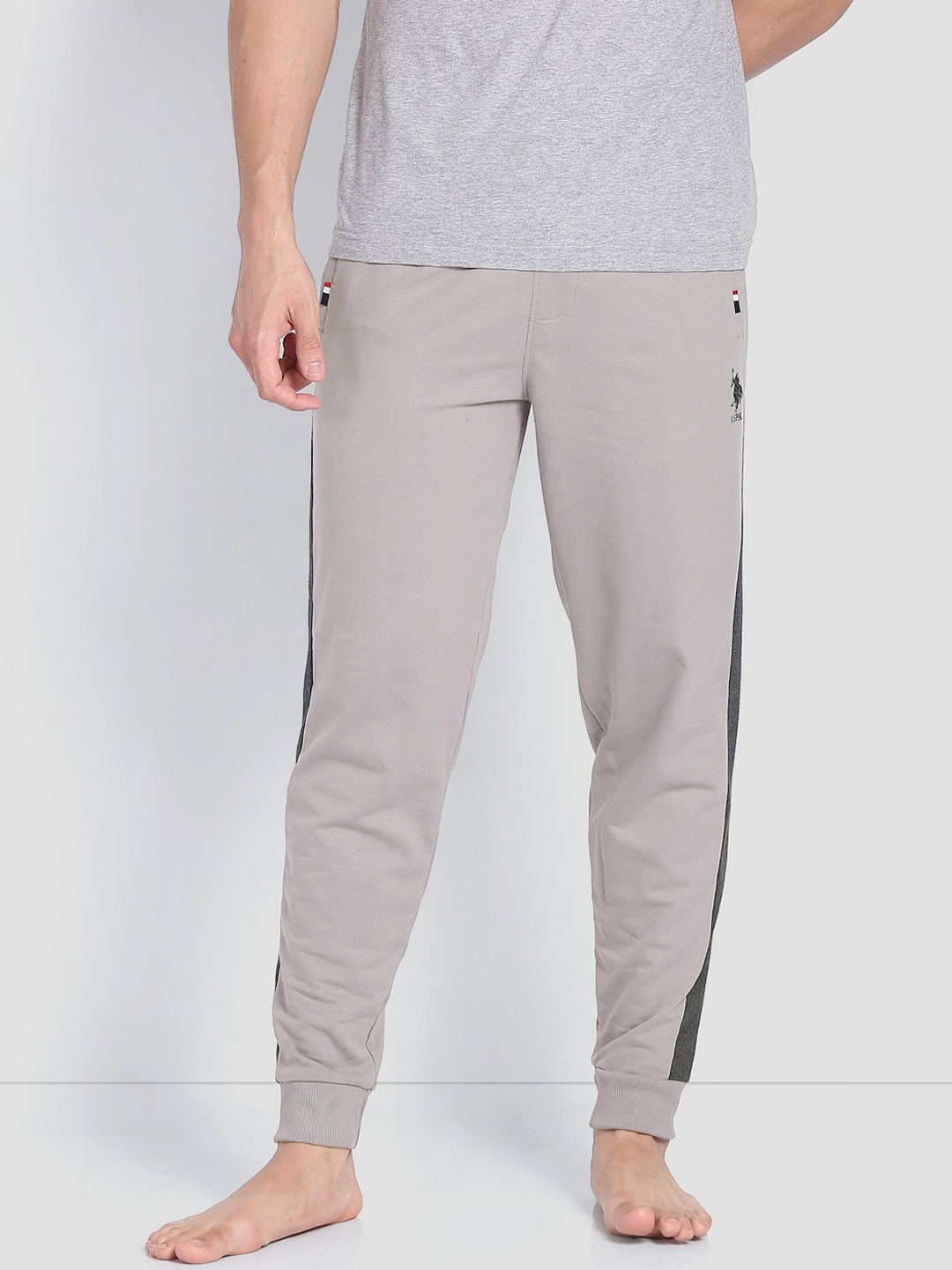 

U.S. Polo Assn. Men Contrast Panel Tapered Fit Lounge Joggers, Grey