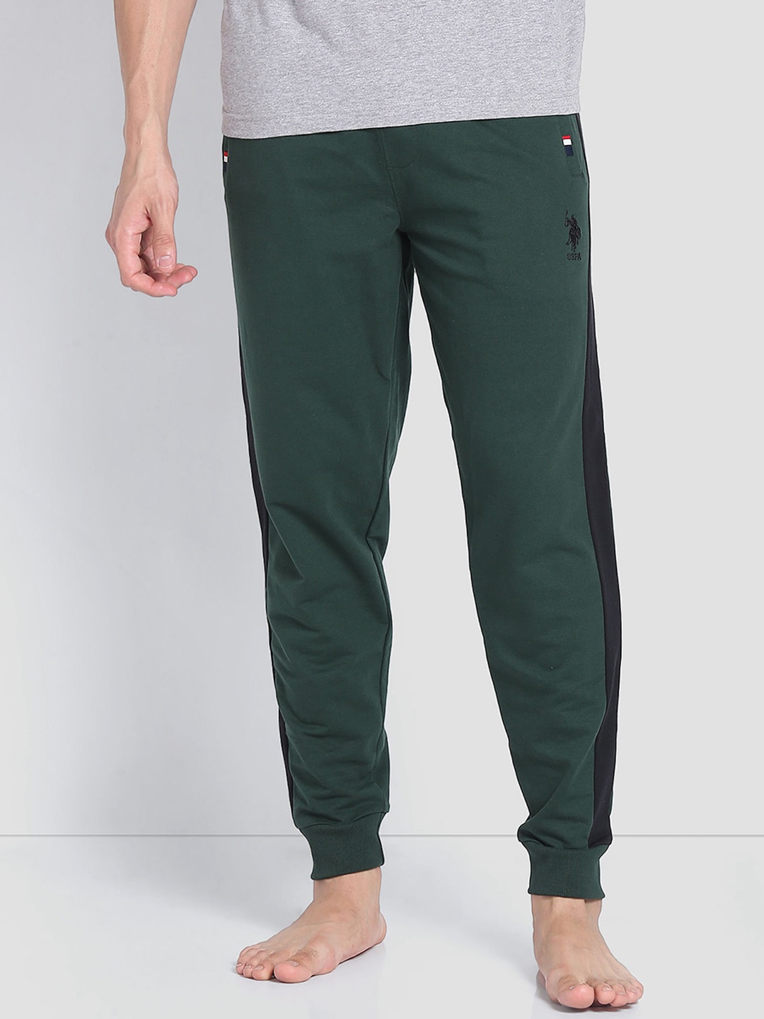 

U.S. Polo Assn. Men Mid Rise Contrast Panel Tapered Cotton OJ001 Lounge Joggers, Green