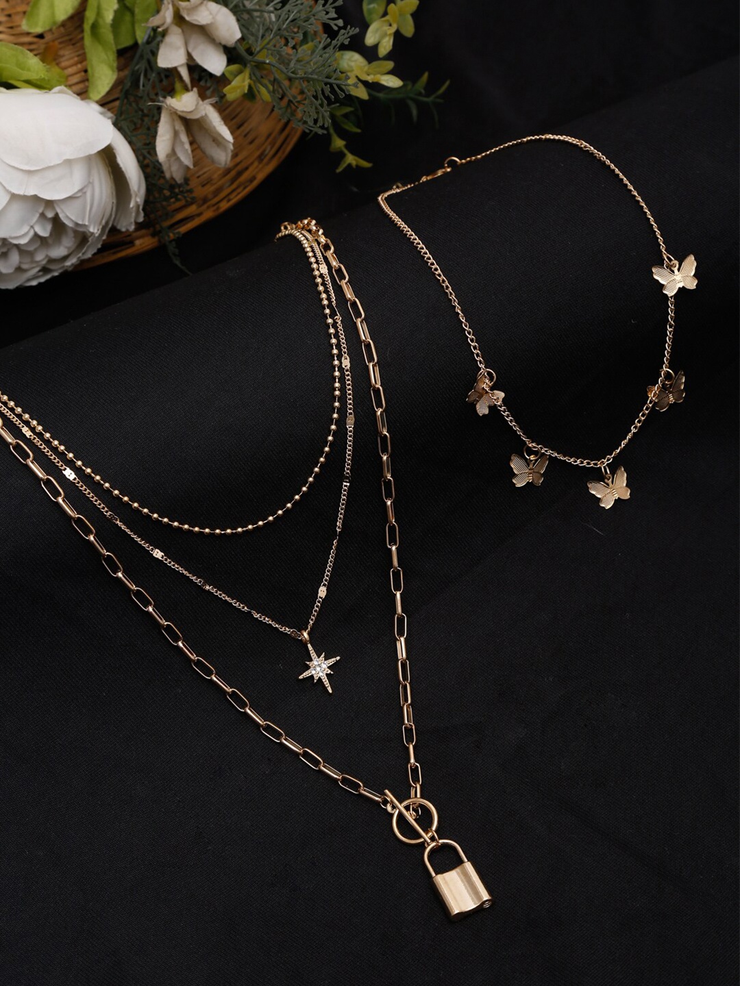 

DressBerry Set of 2 Gold-Plated Necklaces