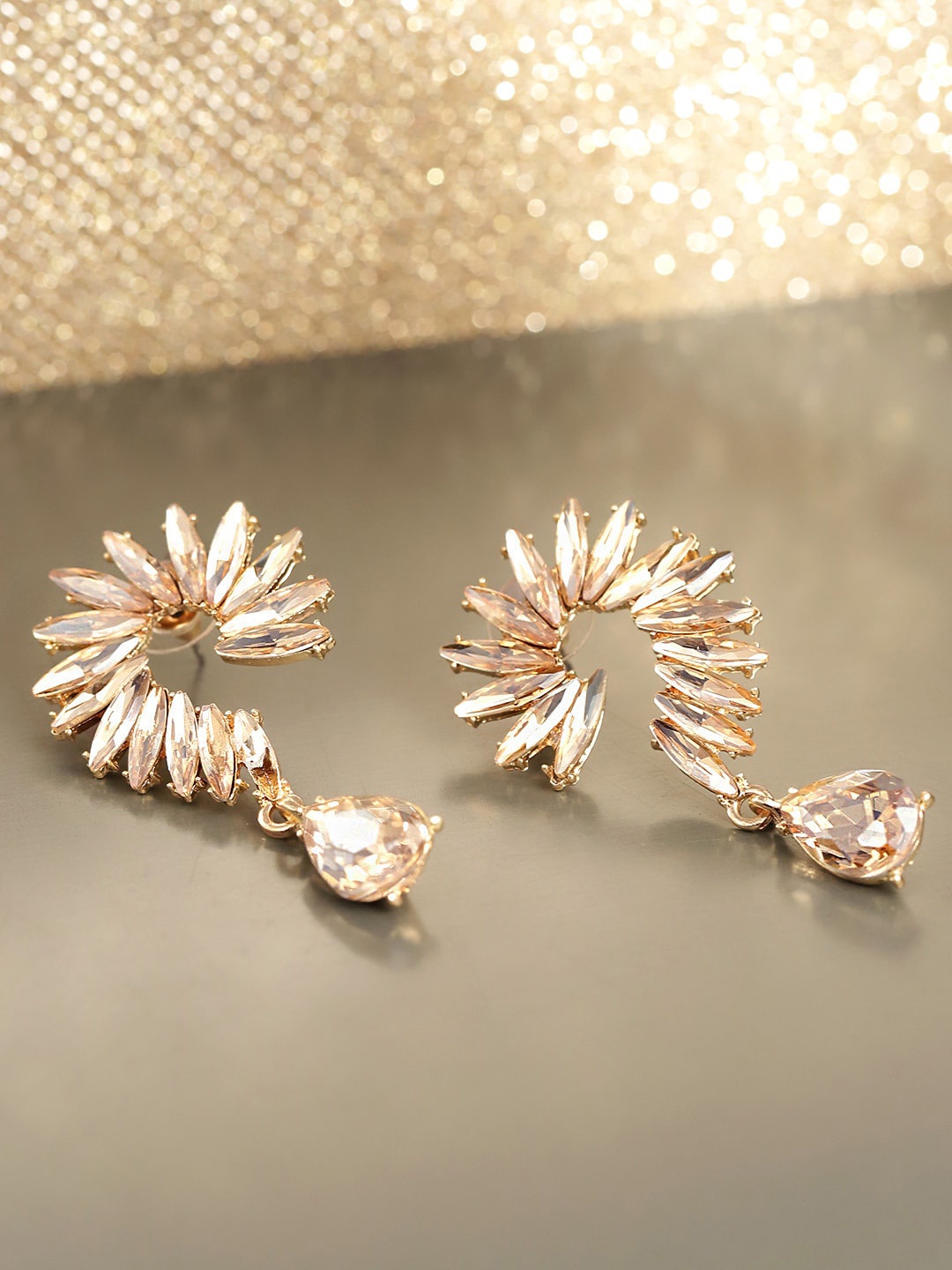 

DressBerry Gold-Plateded Contemporary Studs Earrings