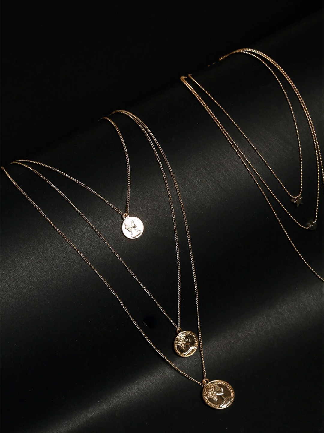 

DressBerry Gold-Plated Layer Chain