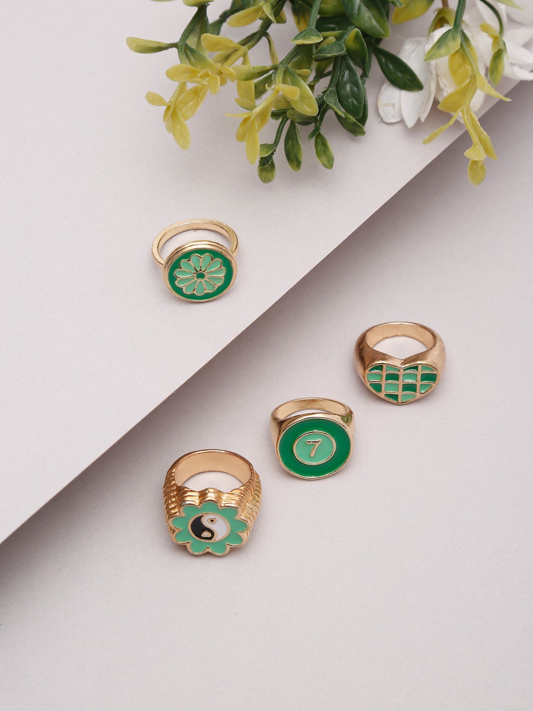 

DressBerry Set Of 4 Gold-Plated Enamelled Finger Rings