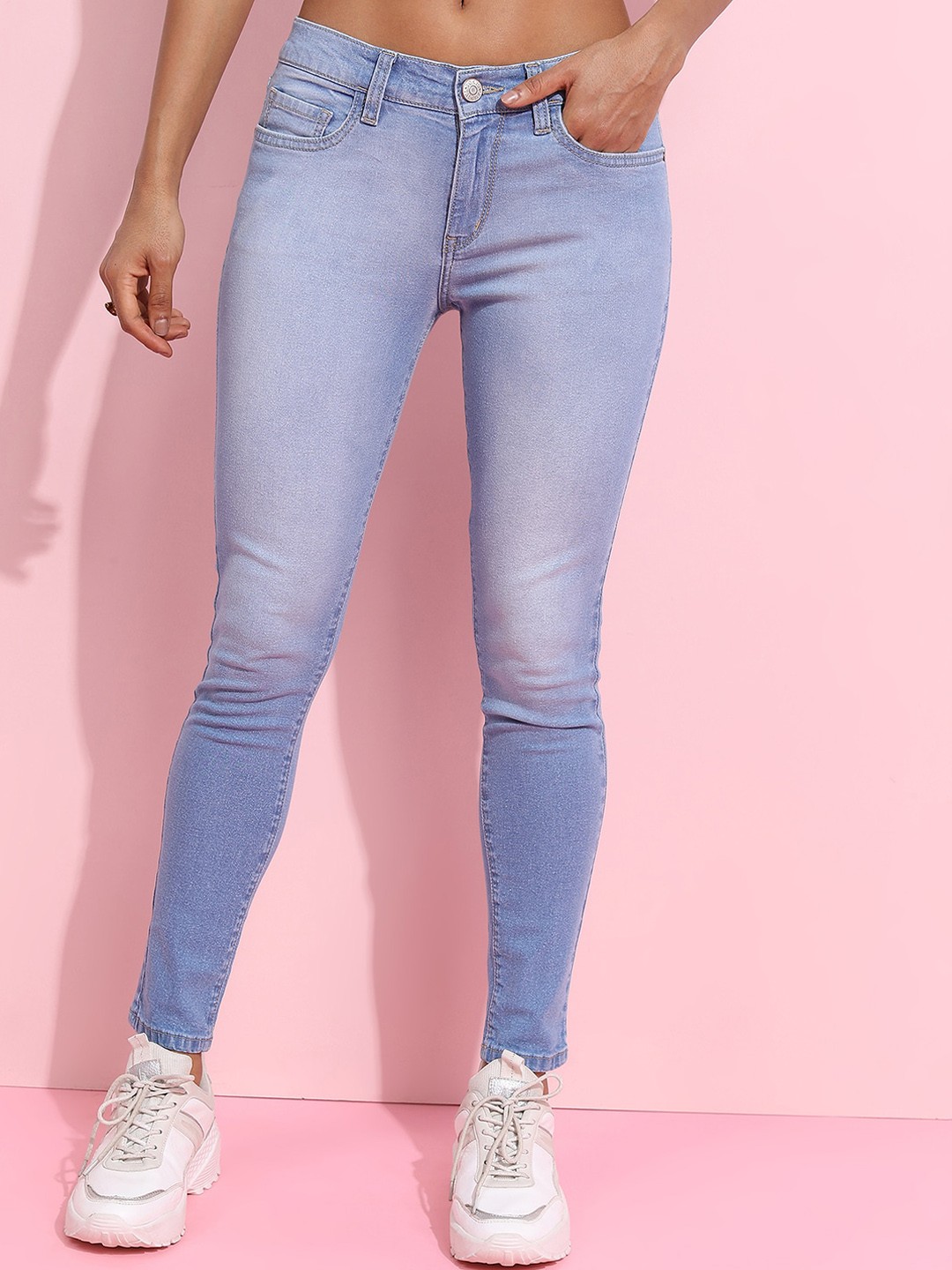 

Tokyo Talkies Women Blue Skinny Fit Heavy Fade Stretchable Jeans