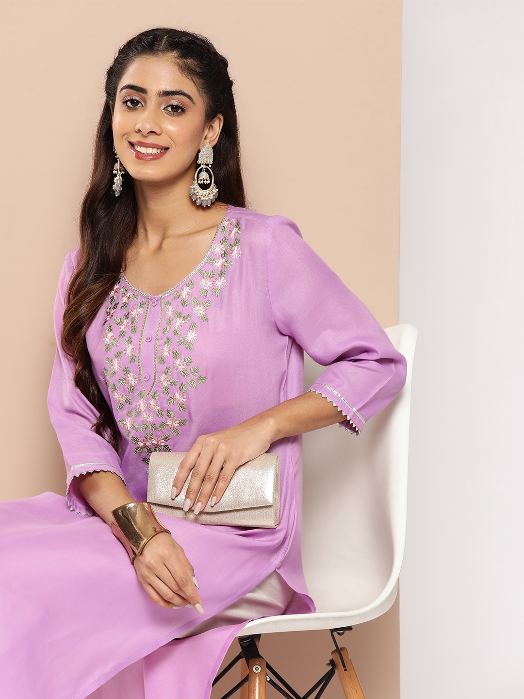 

HERE&NOW Women Floral Embroidered Thread Work Kurta, Lavender