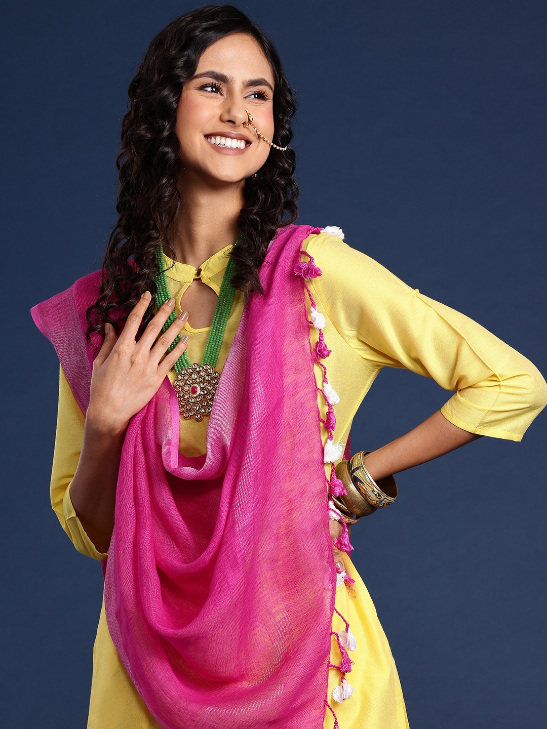 

Taavi Linen Dupatta with Zari Details, Pink