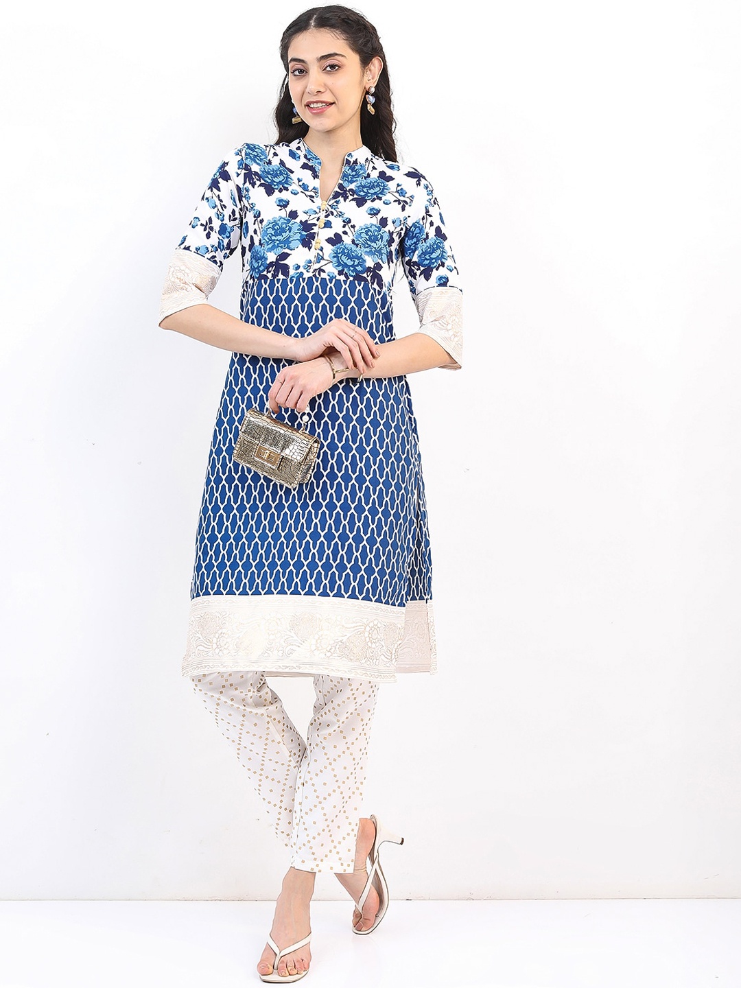 

Vishudh Floral Printed Straight Kurta With Trousers, Blue